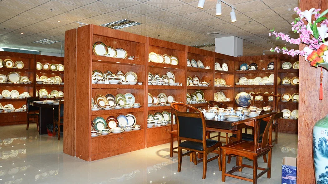 Luxury Gold Rim Ceramic Plates Sets China Porcelain Gold Dinner Set Royal Tableware Gold Tableware