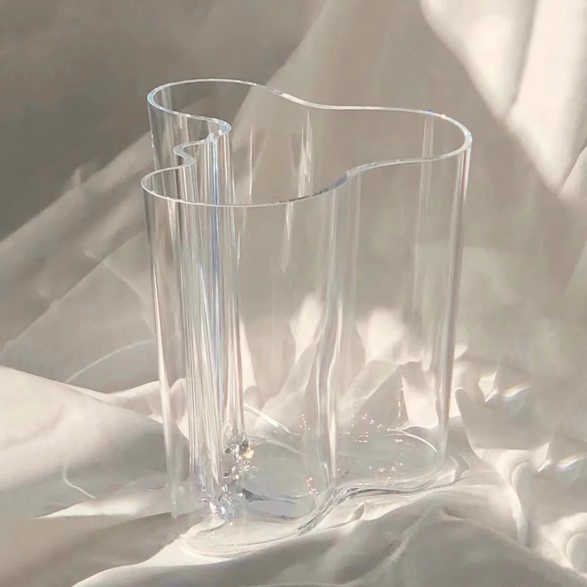 European Glass Vase - Modern Hydroponic Plant Vase for Weddings & Events