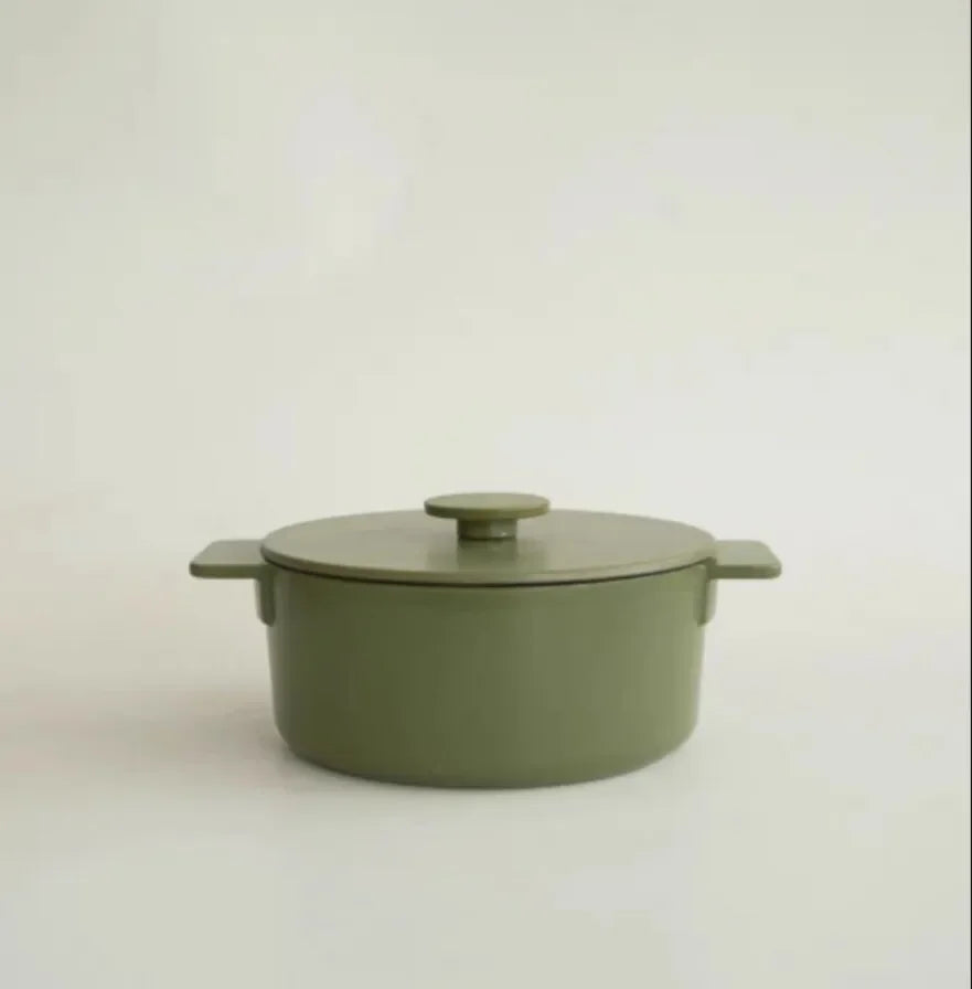 Nordic Cast Iron Enamel Pan 23-26cm - Uncoated Cookware for Soup, Stew & Seafood