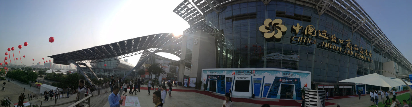 شكل عصري جديد لمجموعة عشاء من الخزف العظمي مزخرفة بالذهب من الطراز الألماني